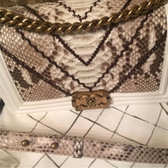 RARE PYTHON CHANEL LE BOY BAG - Picture 4 of 16